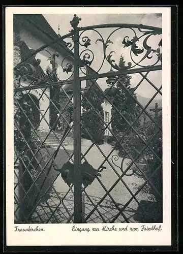 AK Traunkirchen, Eingang zur Kirche und zum Friedhof