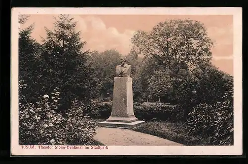 AK Husum, Theodor Storm-Denkmal im Stadtpark