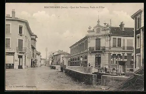 AK Beaurepaire, Quai des Terreaux, École de Filles