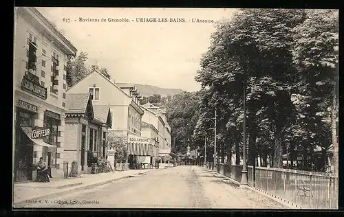 AK Uriage-les-Bains, L`Avenue