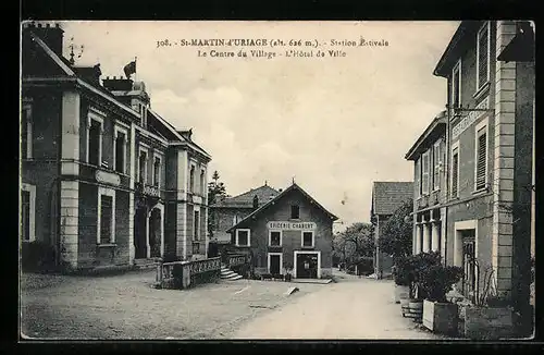 AK St-Martin-d`Uriage, Le Centre du Village, L`Hôtel de Ville