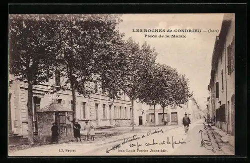 AK Les Roches-de-Condrieu, Place de la Mairie