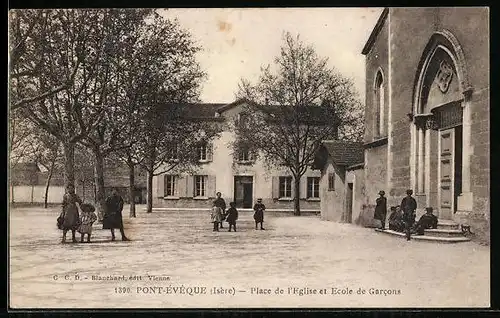 AK Pont-Éveque, Place de la l`Eglise et Ecole de Garcons