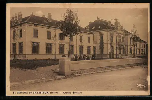 AK St-Siméon-de-Bressieux, Groupe Scolaire