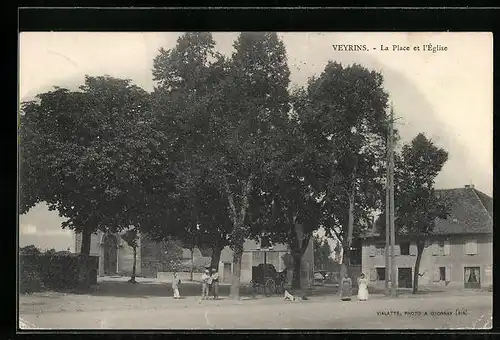 AK Veyrins, La Place et l`Eglise