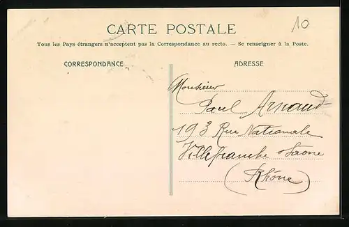 AK La Tour-du-Pin, Halles et rue de la gare