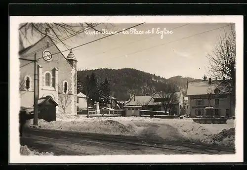 AK Lans, La Place et l`Eglise