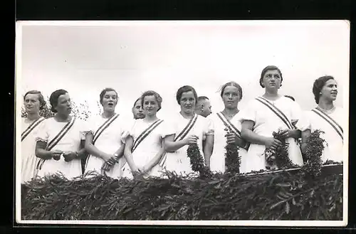 Foto-AK Hofen /Kr. Aalen, Sängerfest, 50. Vereins-Jubiläum 1939, Frauen