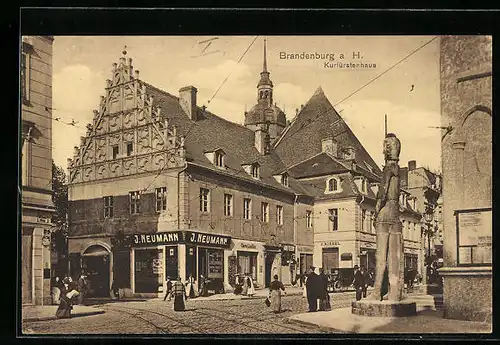 AK Brandenburg a. H., Partie am Kurfürstenhaus mit Geschäft J. Neumann, Roland am Rathaus