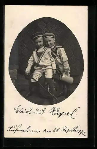 AK Zwei kleine Studenten mit Schläger und Schmiss