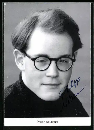 AK Schauspieler Philipp Neubauer mit Brille