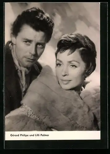 AK Schauspieler Gérard Philipe und Lilli Palmer in vertrauter Pose