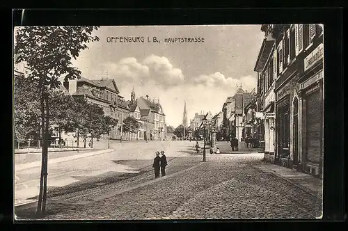 AK Offenburg i. B., Blick in die Hauptstrasse