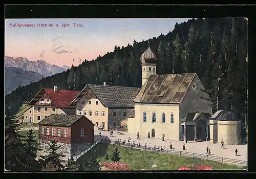 AK Heiligwasser b. Igls, Strassenpartie mit Kirche