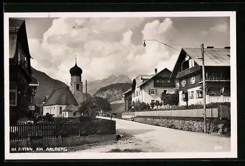 AK St. Anton am Arlberg, Ortspartie mit Kirche