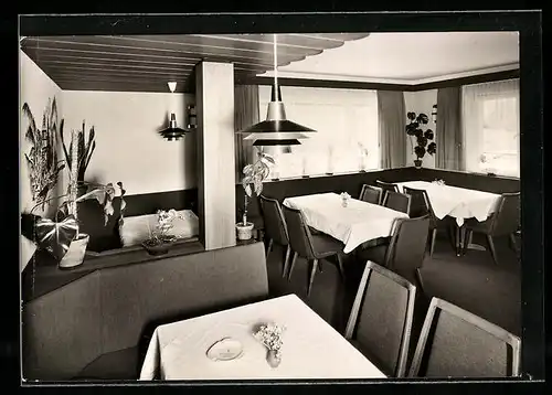 AK Kapfenhardt /Kr. Calw, Innenansicht Gasthof-Pension Untere Kapfenhardter Mühle