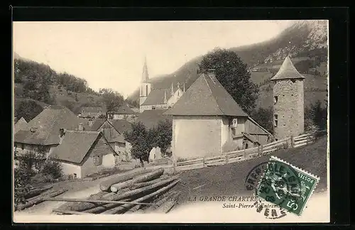 AK Saint-Pierre-d`Entremont, Ortspartie mit Kirche