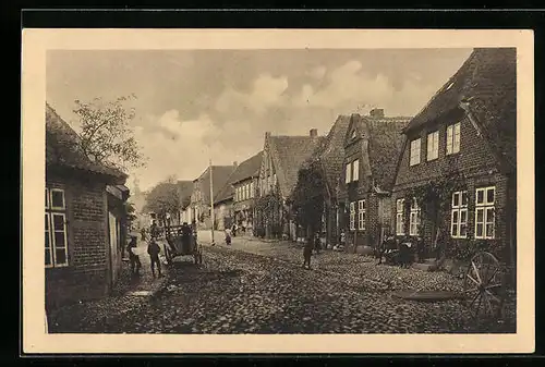 AK Oldenburg i. Holstein, Kuhtorstrasse mit Anwohnern