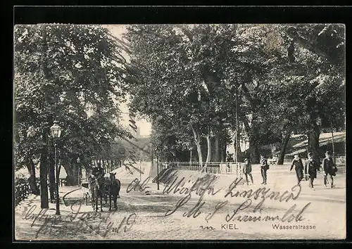 AK Kiel, Pferdkutsche in der Wasserstrasse