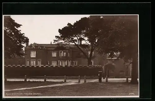 AK Richmond, The Old Palace