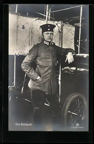 AK Portrait von Otto Reichardt in Fliegeruniform