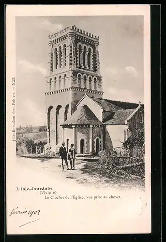 AK L`Isle-Jourdain, Le Clocher de l`Èglise, Vue prise au Chevet