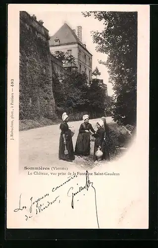 AK Sommières, Le Château, Vue prise de la Fontaine Saint-Gaudens