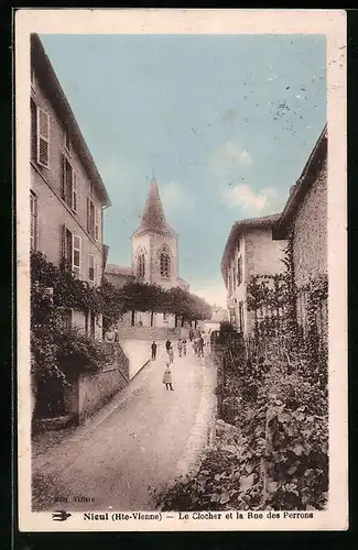AK Nieul, Le Clocher et la Rue des Perrons