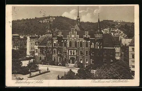 AK Waldenburg i. Schles., Rathaus mit Schillerhöhe