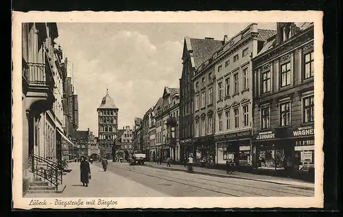 AK Lübeck, Burgstrasse mit Burgtor