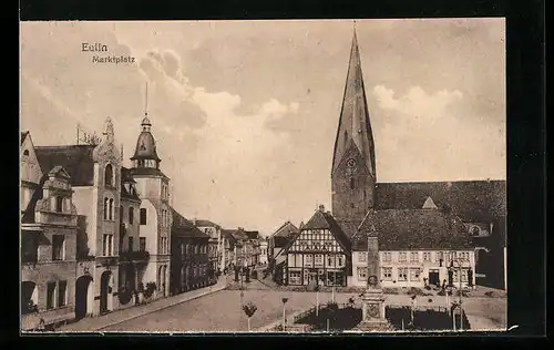 AK Eutin, Marktplatz mit Kirche und Denkmal