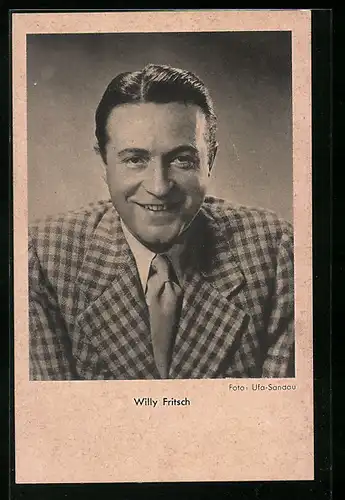 AK Schauspieler Willy Fritsch mit freundlichem Lachen