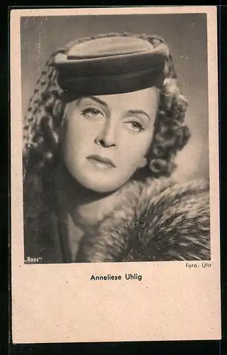 AK Schauspielerin Anneliese Uhlig mit Pelz und Hut