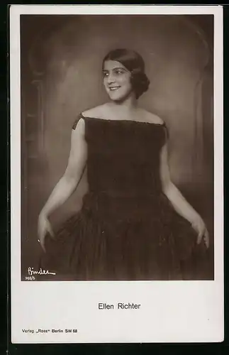 AK Schauspielerin Ellen Richter im Kleid