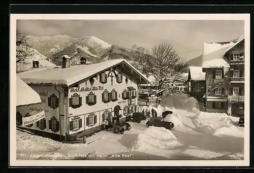 AK Oberammergau, Dorfplatz mit Hotel Alte Post