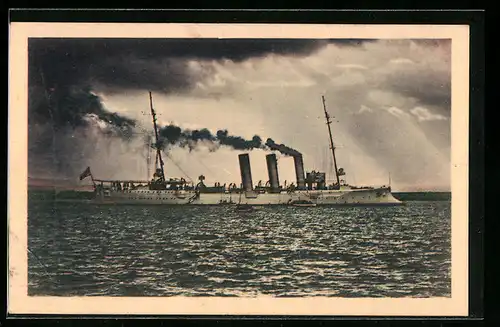 AK Kriegsschiff Hamburg vor der Küste
