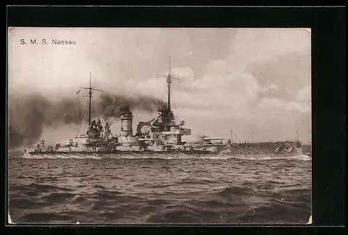 AK S. M. S. Kriegsschiff Nassau in voller Fahrt