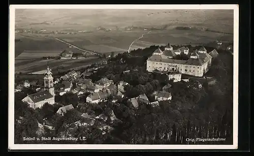 AK Augustusburg i. E., Stadtansicht mit Schloss vom Flugzeug aus