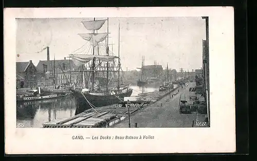 AK Gand, Les Docks: Beau Bateau à Voiles