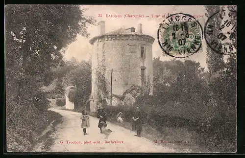 AK Baignes, Tour et Avenue du Chateau Montausier