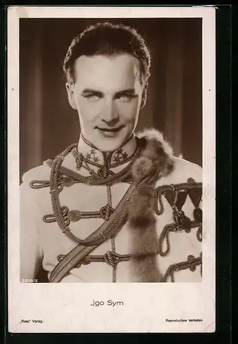 AK Schauspieler Igo Sym im Kostüm