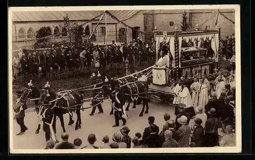 AK Altötting, Festwagen mit dem Reliquienschrein des sel. Br. Konrad