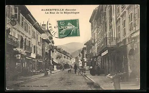 AK Albertville, La Rue de la République