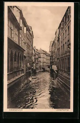 AK Hannover, Leinepartie zwischen Häuserzeilen