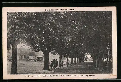 AK Chasseneuil-sur-Bonnieure, le Champ de foire