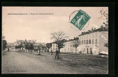 AK Montbron, Charente, Place du Champ-de-Foire