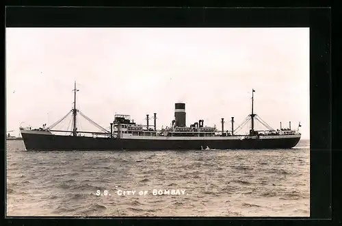 AK S.S. City of Bombay in Küstennähe