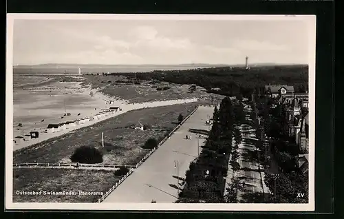 AK Swinemünde /Ostsee, Panorama mit Leuchttürmen, Strand und Promenade