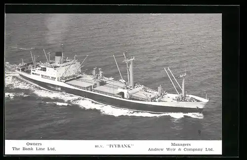 AK Handelsschiff m.v. Ivybank, The Bank Line Ltd. vom Flugzeug aus