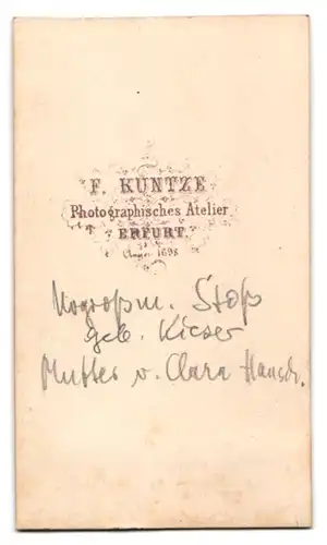 Fotografie F. Kuntze, Erfurt, Junge Dame mit Kragenbrosche